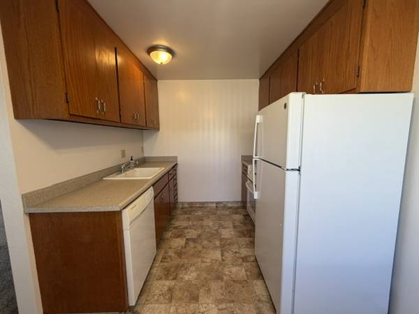1BR/1BA Apartment on Alida Way · South San Francisco photo 3
