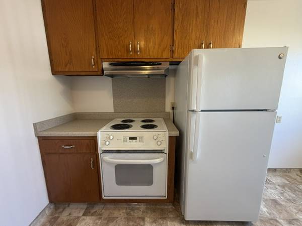 1BR/1BA Apartment on Alida Way · South San Francisco photo 4