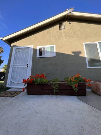 1BR/1BA Apartment · Oakland photo 3