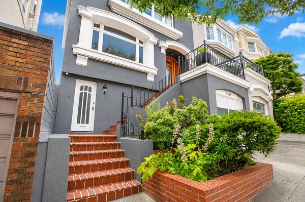 3BR/3BA Single Family House · San Francisco photo 2