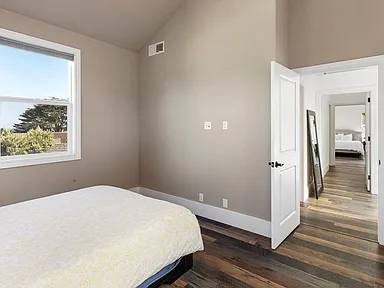 2BR/3BA Single Family House on 11th St · Montara photo 3