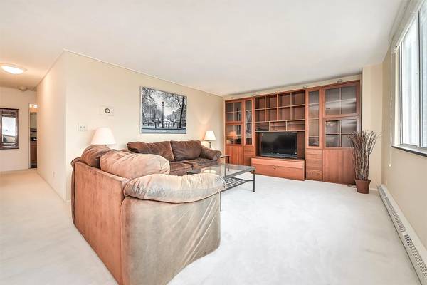 1BR/1BA Single Family House on El Camino Real · Millbrae photo 2