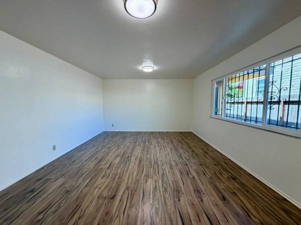 1BR/1BA Apartment on Viola St · Oakland photo 2