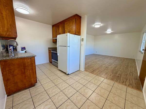 1BR/1BA Apartment on Viola St · Oakland photo 4