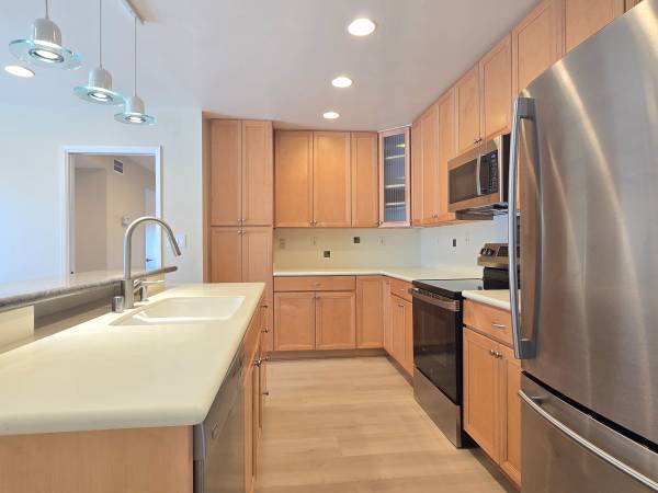 1315 Shoal Dr San Mateo, CA 94404 photo 3