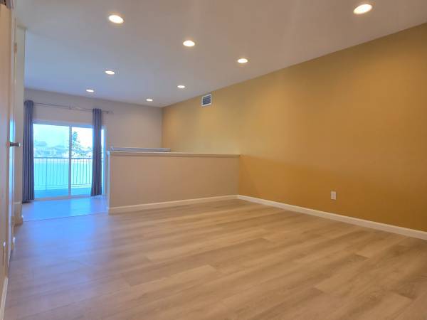 1315 Shoal Dr San Mateo, CA 94404 photo 4