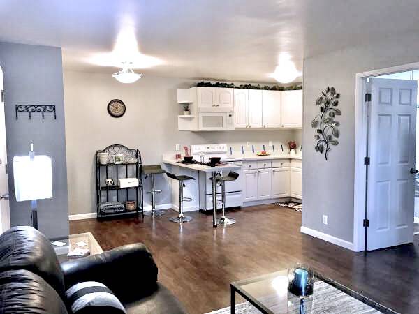 Beautiful Updated 2 Story Condo In Main Chance Estates W/attached 2 Car Garage! photo 2