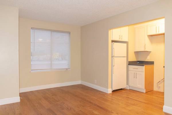 2297-9 Sutter photo 2