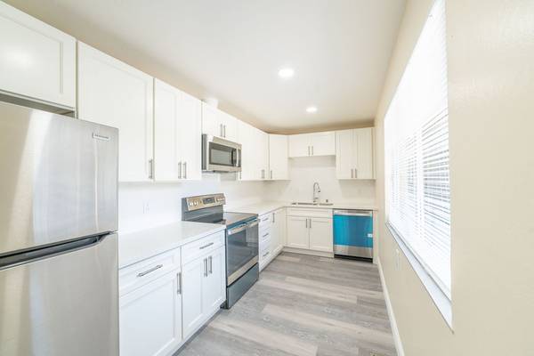490 42nd Street, Oakland, CA 94609 photo 5