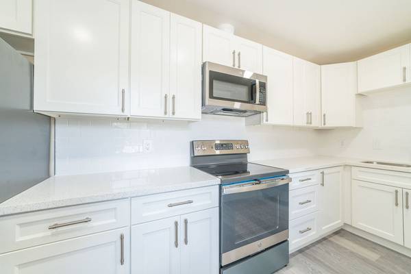 490 42nd Street, Oakland, CA 94609 photo 4