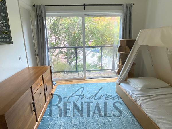 2BR/2BA Apartment · San Francisco photo 5