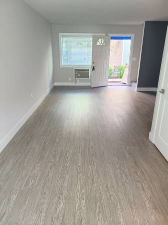 Stunning 3 Bed 2 Bath Downtown Sunnyvale with Bonus Room photo 3