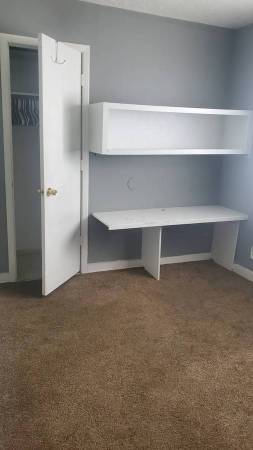 2BR/1BA Duplex · Oakland photo 2