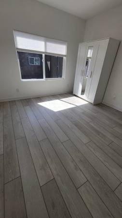 2BR/1BA Other on Ashby Ave · Berkeley photo 4