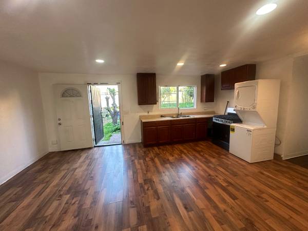 1BR/1BA In Law Adu · Oakland photo 2