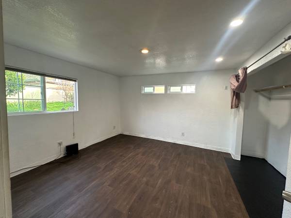 1BR/1BA In Law Adu · Oakland photo 4