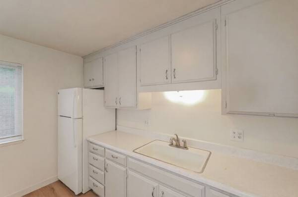 0BR/1BA Apartment · Santa Rosa photo 5