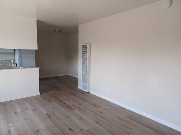 Apartments on Eigleberry St · Gilroy photo 3
