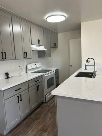 Spacious 4-bedroom, 2-bath Home In Convenient Location – Pet Friendly! photo 2
