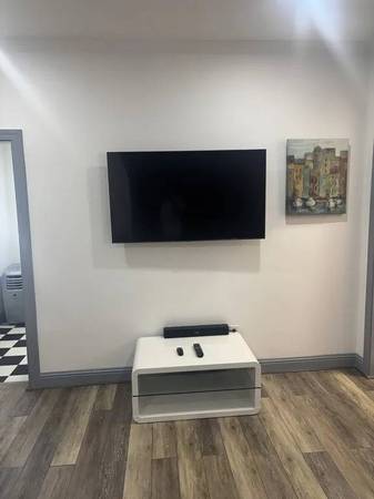 0BR/1BA Apartment on 26th Ave Near Meadow Brook · Oakland photo 3