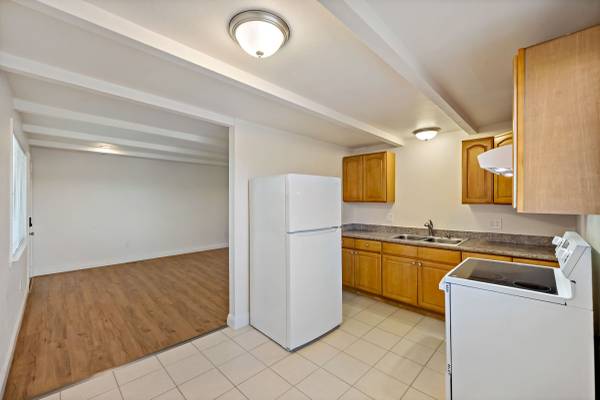 324 S 4th St Richmond, CA 94804 photo 3
