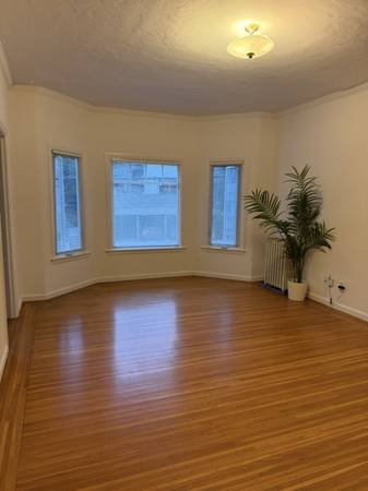 Apartments on Hilgard · Berkeley photo 4