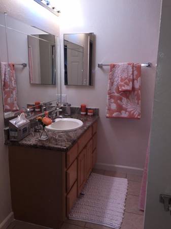 2BR/1BA Single Family House · Vallejo photo 4