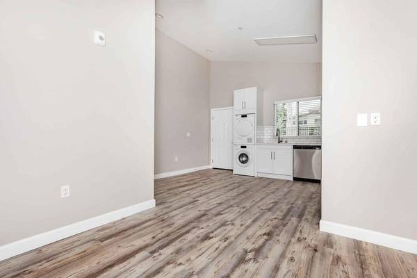 Apartments on Central Avenue · Fremont photo 4