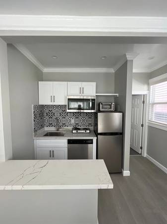 0BR/1BA Apartment on 17th Street Unit 03-A · Oakland photo 2