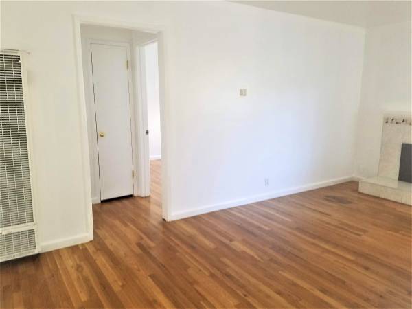 2BR/1BA Apartment · Palo Alto photo 5