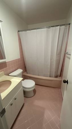 0BR/1BA Apartment on Greenwich St. · San Francisco photo 5