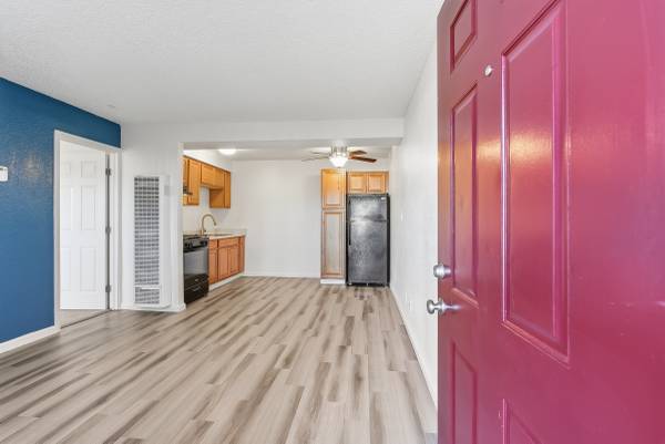 Apartments on Crystal Street · Suisun City photo 2