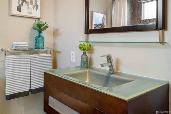 1BR/1BA Condo on Landers St · San Francisco photo 3