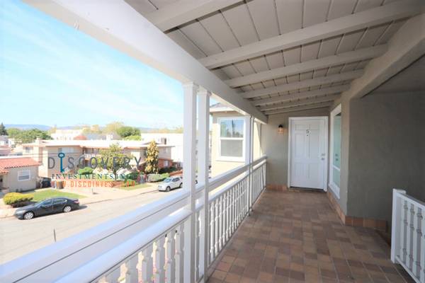 Apartments on Belleview Dr. · Oakland photo 2