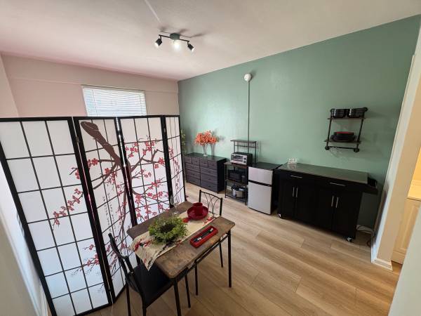 Apartment · Oakland photo 5