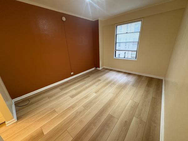 Apartment · Oakland photo 2