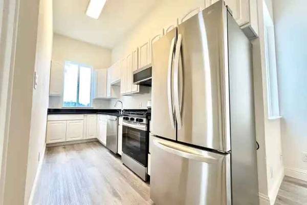 963 Oak St San Francisco, CA 94117 photo 2