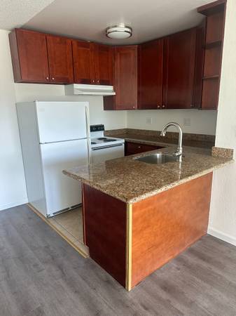 2BR/1BA Apartment · San Francisco photo 3