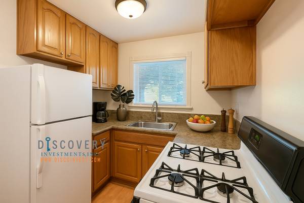 1BR/1BA Apartment on Croxton Avenue · Oakland photo 5