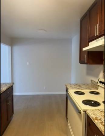 Columbus Manor Apartments photo 4