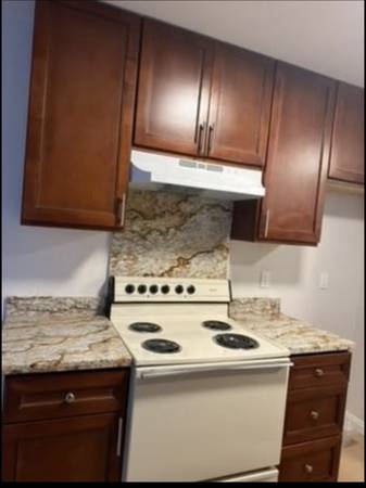 Columbus Manor Apartments photo 5