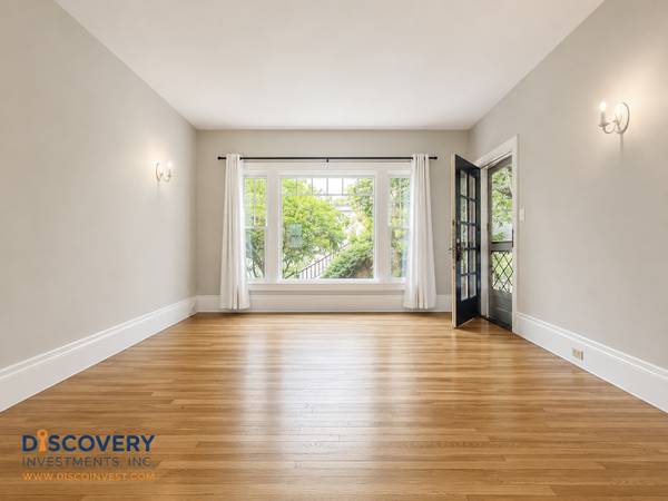 0BR/1BA Duplex on Mandana Blvd. · Oakland photo 5