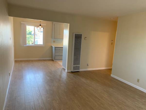 1BR/1BA Apartment on Central Ave · Alameda photo 5
