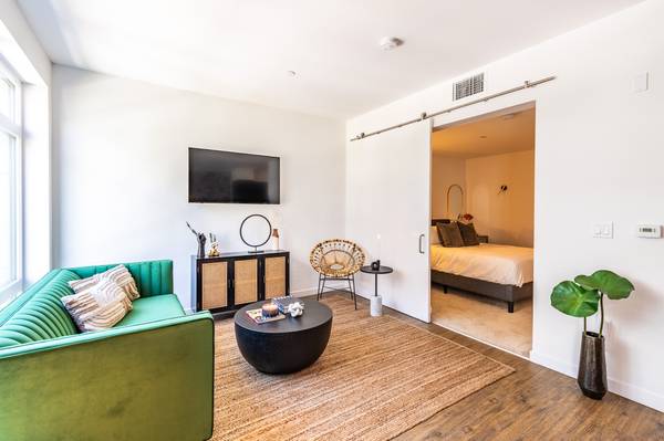 Apartments on Webster St · Oakland photo 3