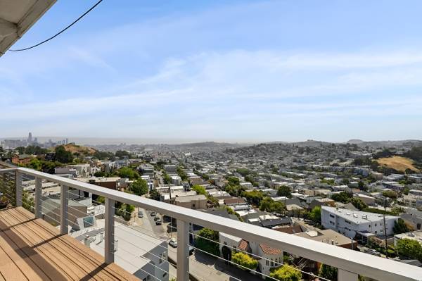 2BR/2BA Flat · San Francisco photo 3