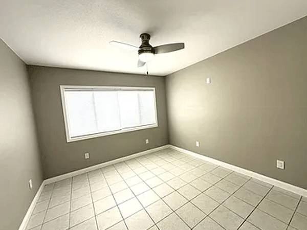 2BR/1BA Single Family House on Auseon Ave · Oakland photo 3