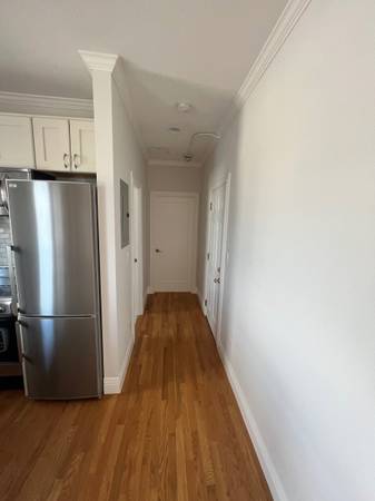 1BR/1BA Apartment · Oakland photo 5