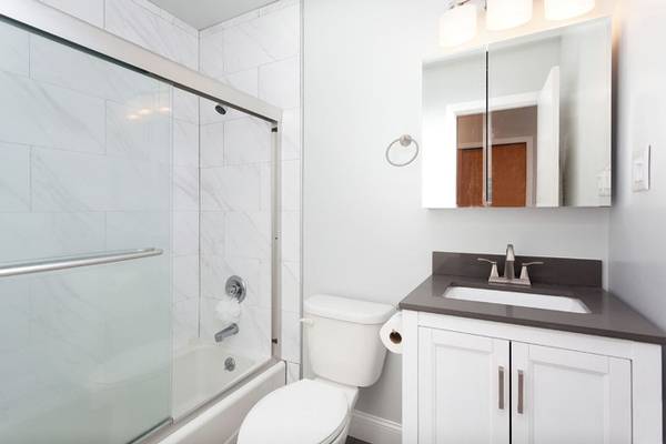 2BR/2BA Apartment · San Francisco photo 4
