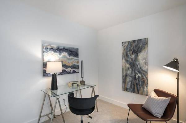 1BR/1BA Condo on Telegraph Ave · Oakland photo 2