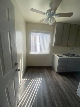 Tiki Apartments photo 3